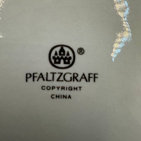 Pfaltzgraff Holiday Heritage Stoneware Bowl With Holly Pattern - Picture 5 of 6